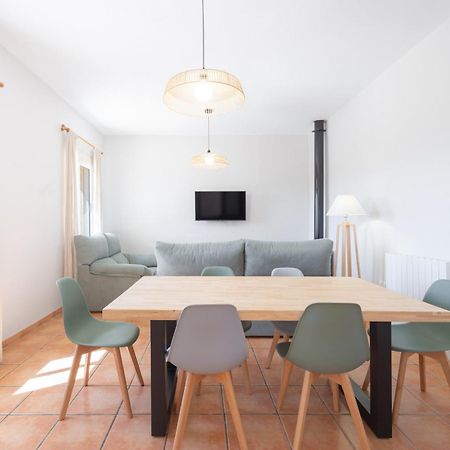 Antiga Escola Pla Del Sabater Apartment คูยา ภายนอก รูปภาพ